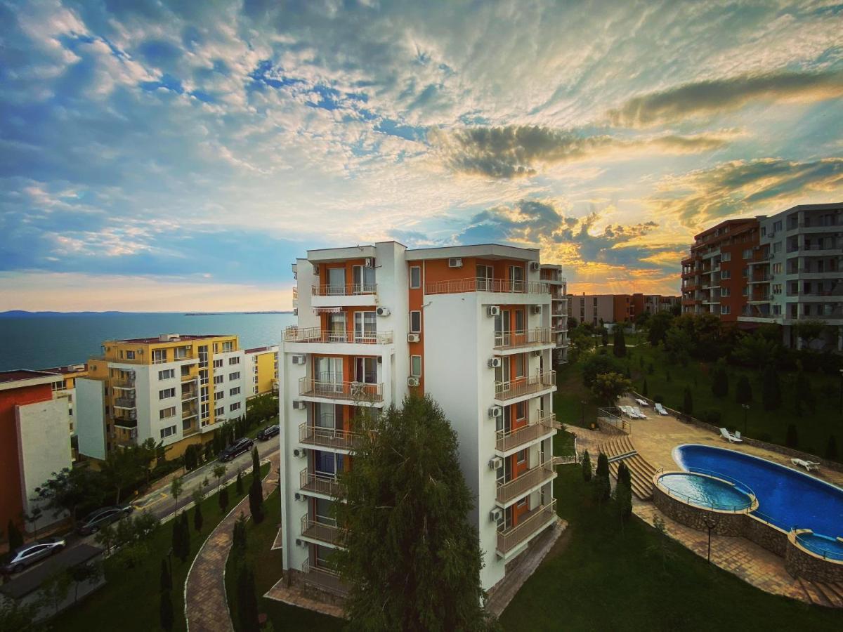 Sea View Panoramic Apartments, Fort Noks Crown Club Sveti Vlas Buitenkant foto